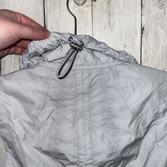 Athleta City Slicker Vest Gray Two-Way Zipper Cargo Pockets Adjustable Cinch XXS - Picture 12 of 13
